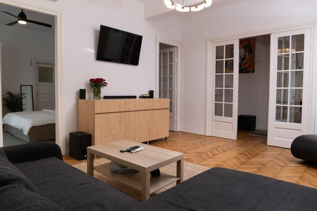 Color Aparments Coposu Blv Leilighet Bucureşti Eksteriør bilde